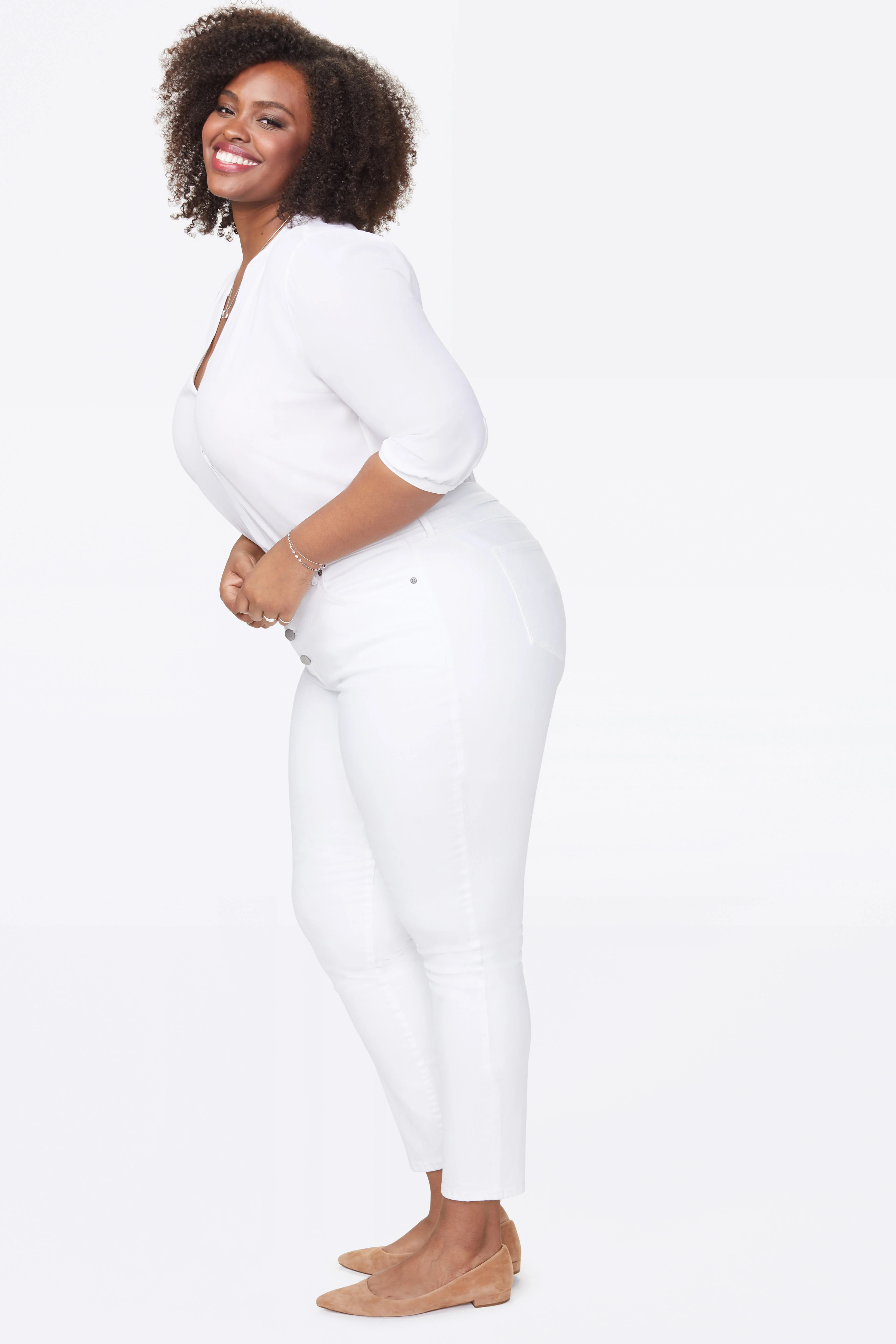 Ami Skinny Ankle Jeans In Plus Size - Optic White - Image 4