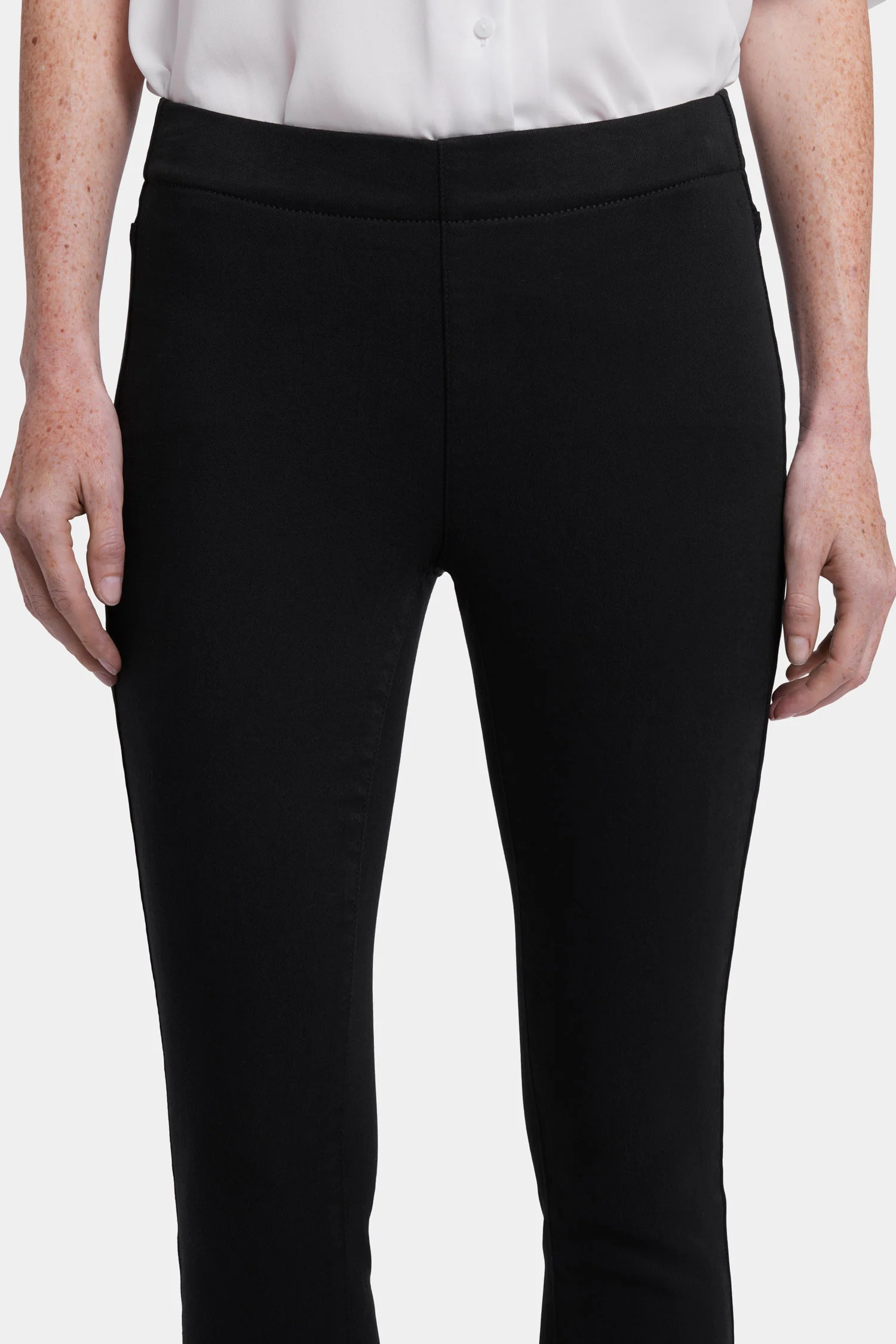 Ami Skinny Ankle Pull-On Jeans - Overdye Black - Image 6