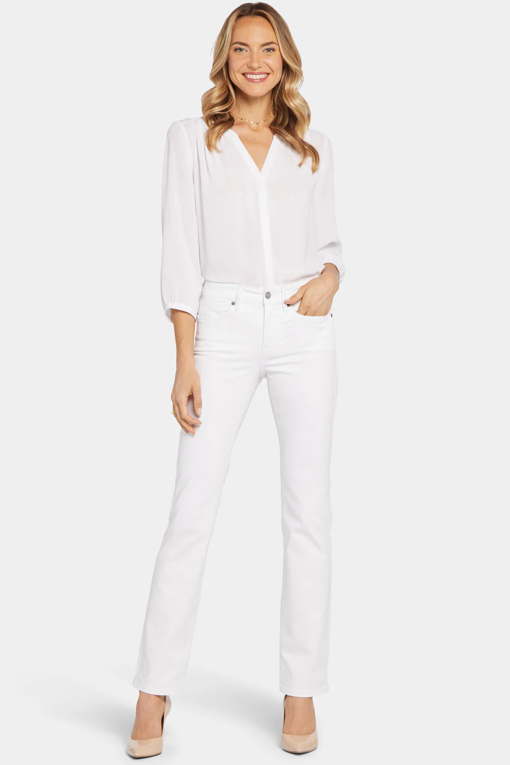 Marilyn Straight Jeans In Petite - Optic White - Image 4