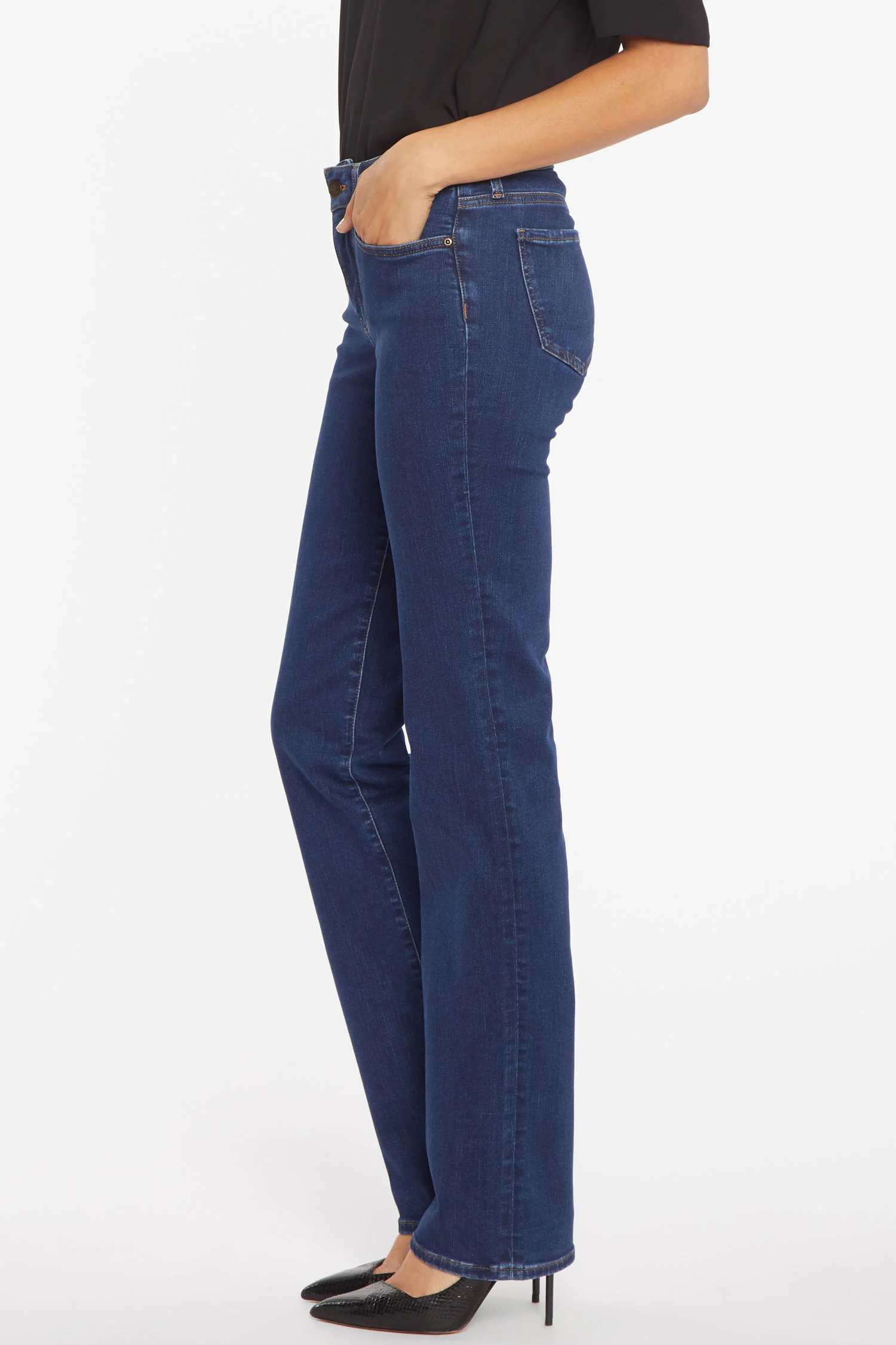 Marilyn Straight Jeans In Petite - Quinn - Image 3