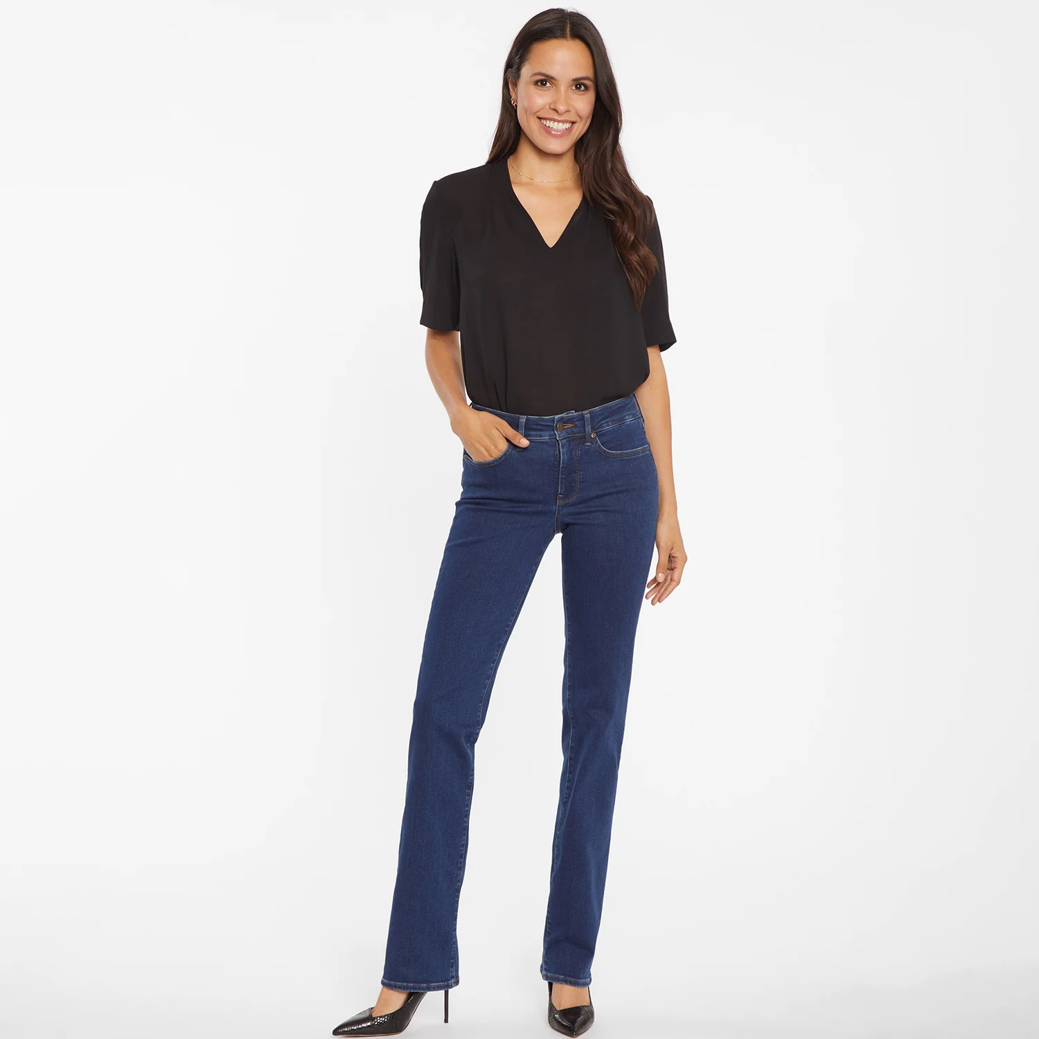 Marilyn Straight Jeans In Petite - Quinn - Image 7