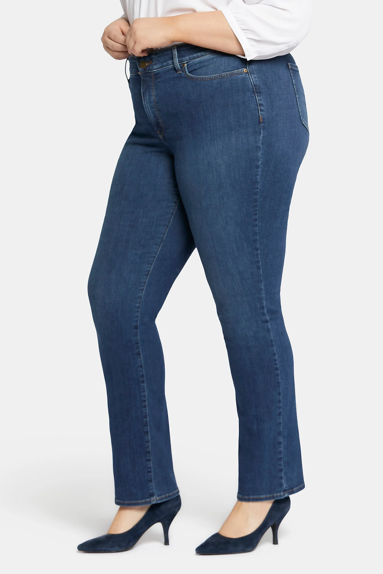Marilyn Straight Jeans In Plus Size - Cooper - Image 3