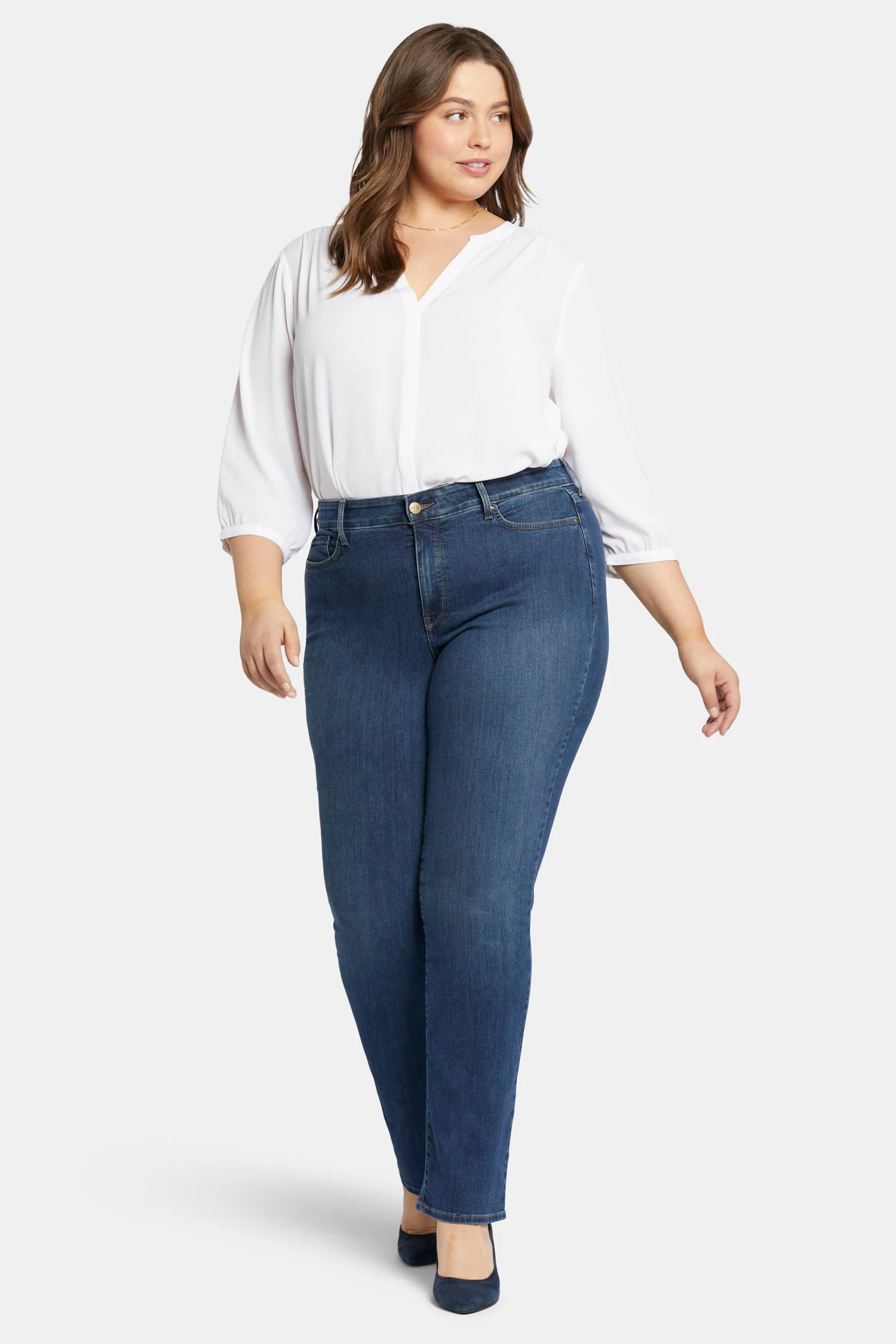 Marilyn Straight Jeans In Plus Size - Cooper - Image 4