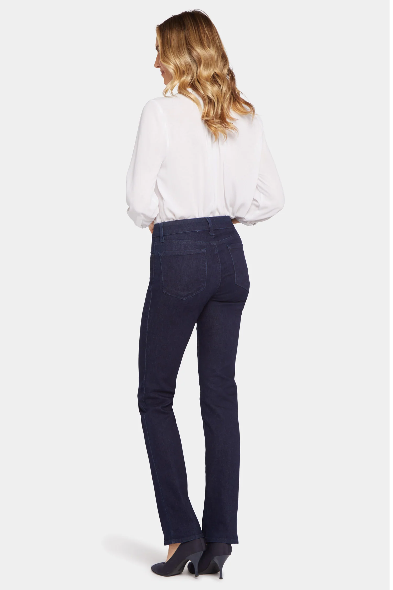 Marilyn Straight Jeans In Tall - Rinse - Image 6