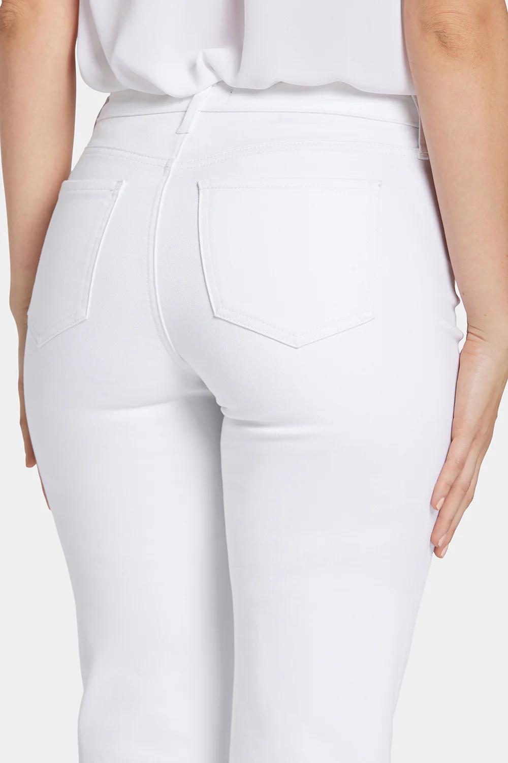 Relaxed Piper Crop Jeans  - Optic White - Image 6