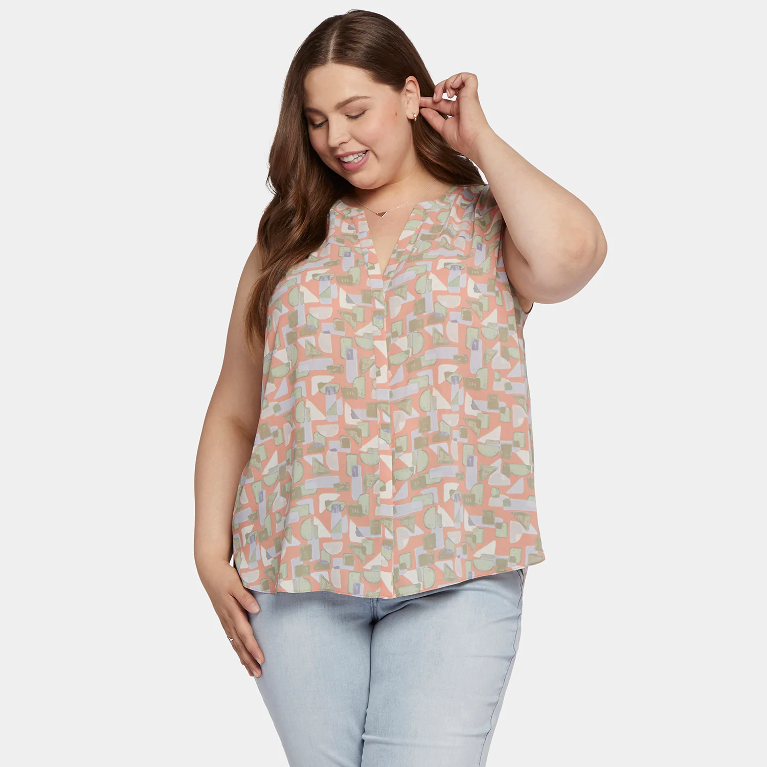 Sleeveless Pintuck Blouse In Plus Size - Cielo Vista - Image 7